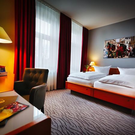Hotel Kaiserhof Радеберг Экстерьер фото