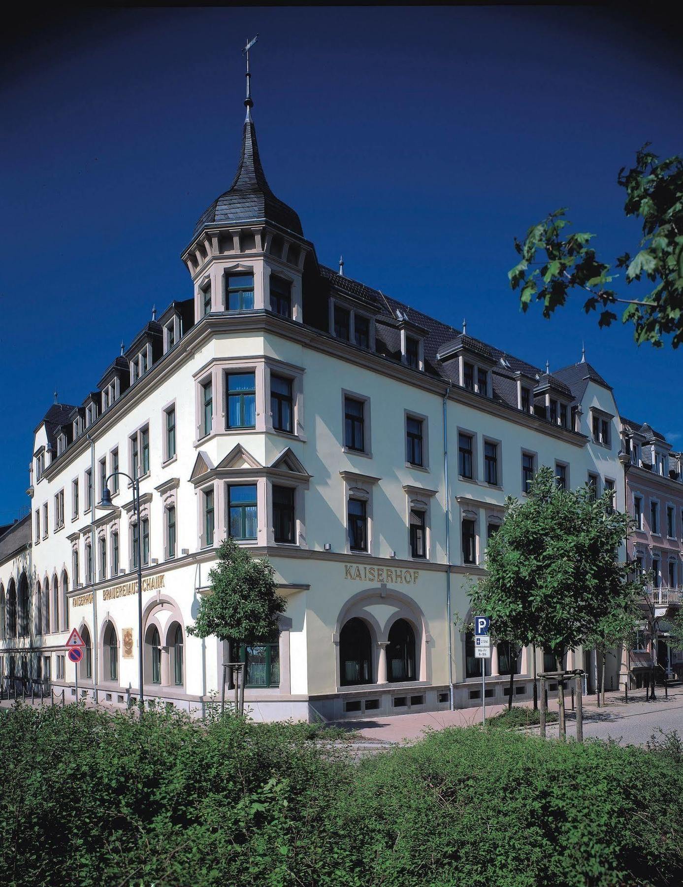 Hotel Kaiserhof Радеберг Экстерьер фото
